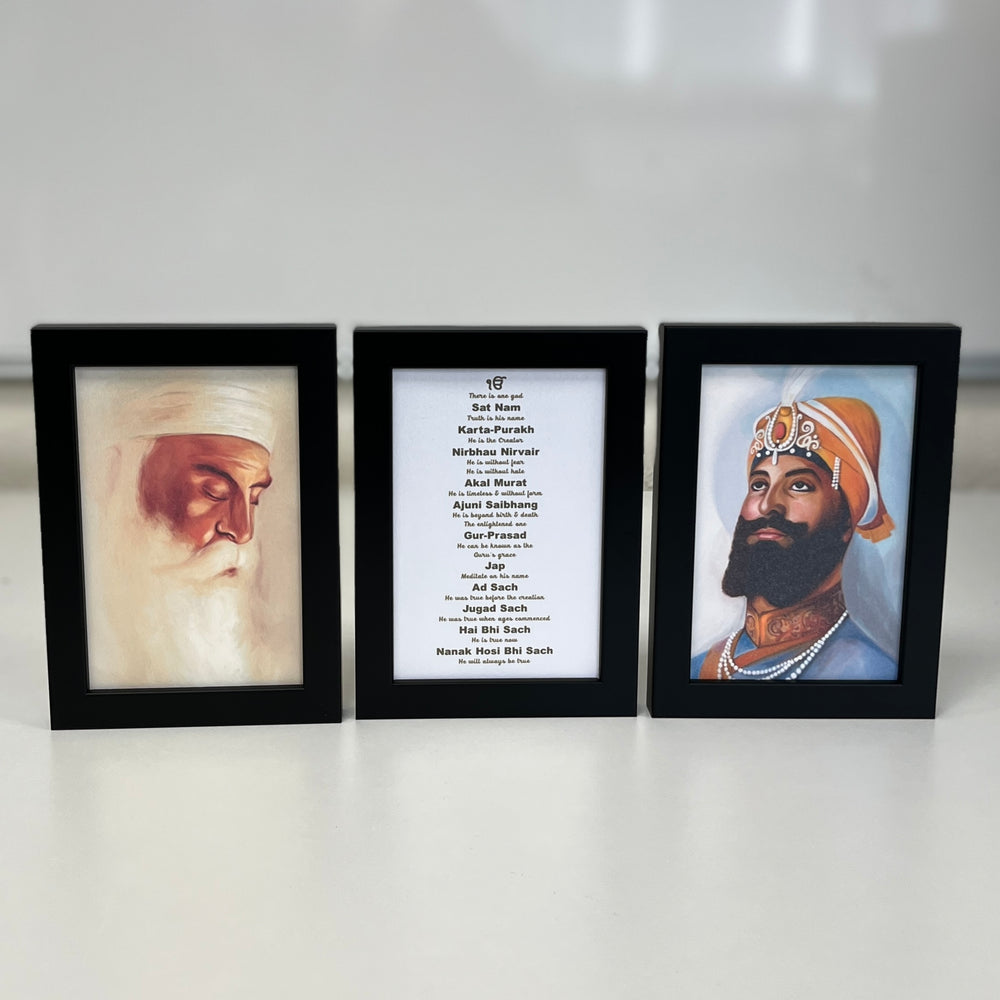 
                      
                        Small Bundle Guru Nanak & Guru Gobind Including Mool Mantar in English Including Translation
                      
                    